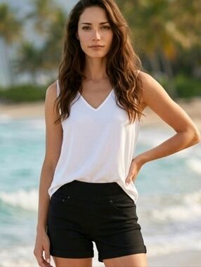 Sound/Style Alana Walk Black Shorts Size Small Great Condition